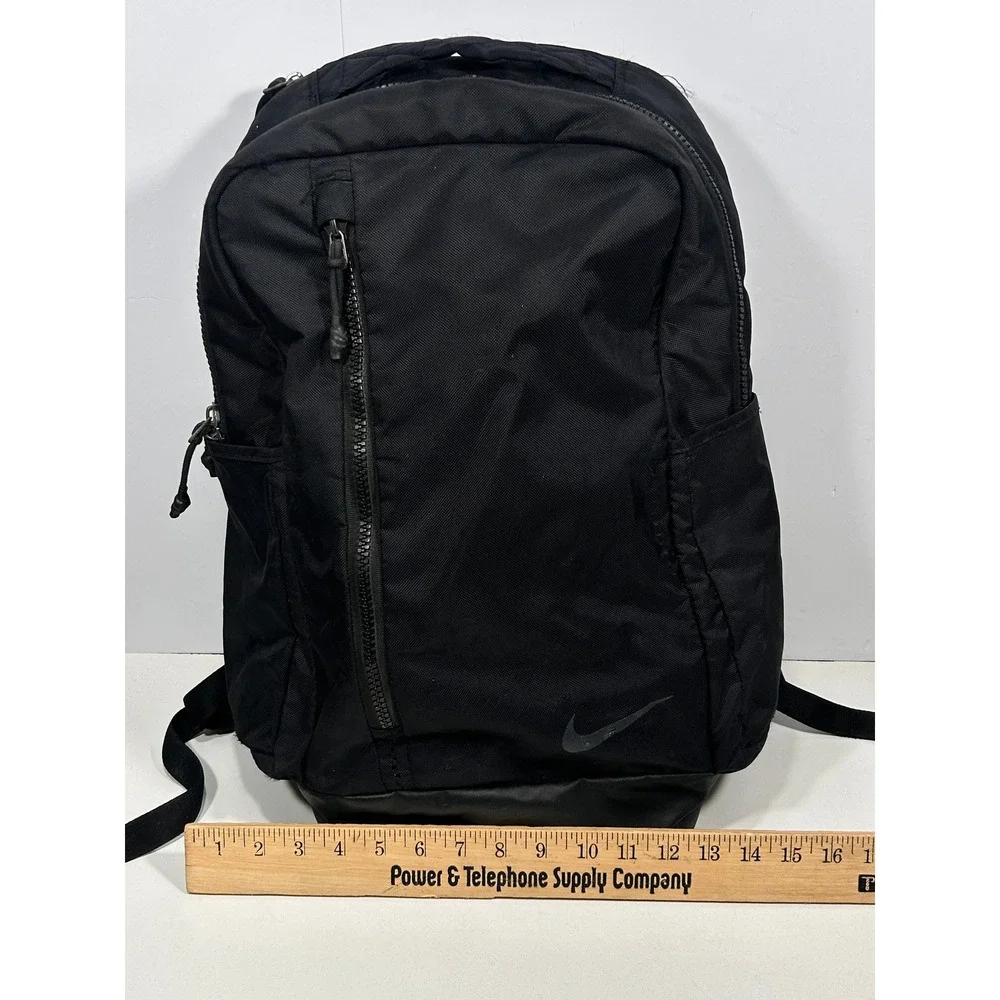 Nike Black Sport Backpack Vertical Zip Padded Straps RN56323